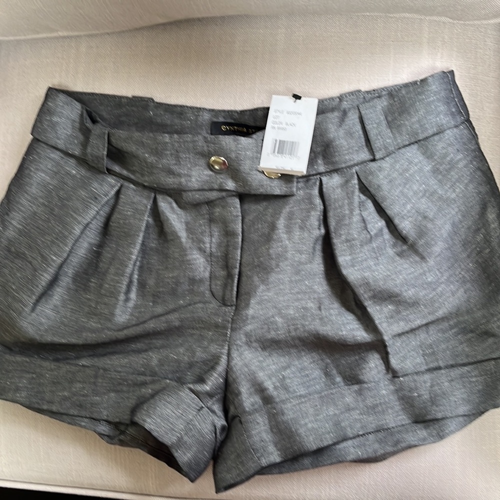 NWT Cynthia Steffens Charcoal Gray Shorts Size 6 - Picture 2 of 6